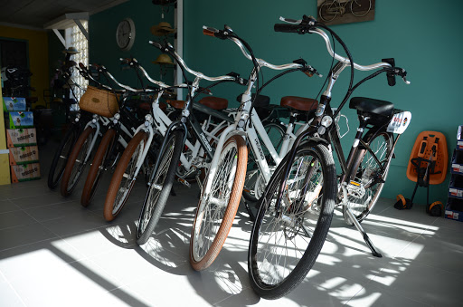 Bicycle Store «Pedego Electric Bikes Franklin», reviews and photos, 234 5th Ave N, Franklin, TN 37064, USA
