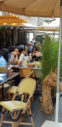 Atmosphère du Restaurant français Le Verre Luisant à Paris - n°10