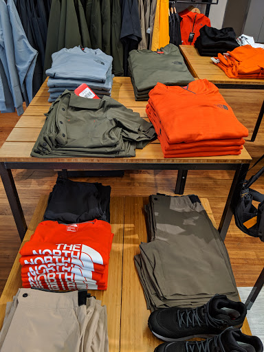 Clothing Store «The North Face», reviews and photos, 180 Post St, San Francisco, CA 94108, USA
