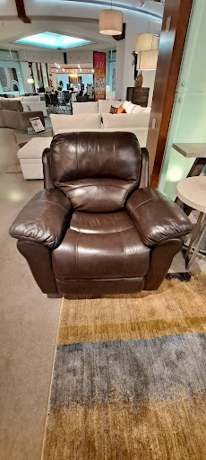 Furniture Store «Rooms To Go & Rooms To Go Kids Furniture Store - Miami International (Doral)», reviews and photos, 10623 NW 12th St, Doral, FL 33172, USA