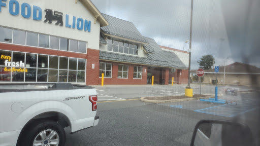 Grocery Store «Food Lion», reviews and photos, 907 S Chapel St, Newark, DE 19713, USA