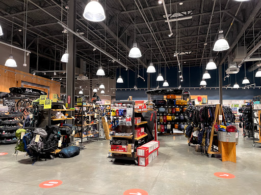 Camping Store «REI», reviews and photos, 71 Raymond Rd, West Hartford, CT 06107, USA