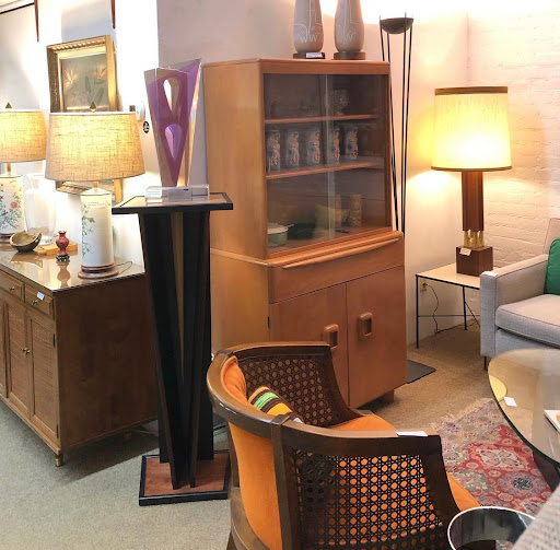 Used Furniture Store «Furniture Lounge», reviews and photos, 11 E University Ave, Champaign, IL 61820, USA