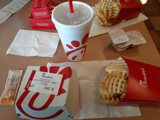 Fast Food Restaurant «Chick-fil-A», reviews and photos, 6810 Rogers Ave, Fort Smith, AR 72903, USA