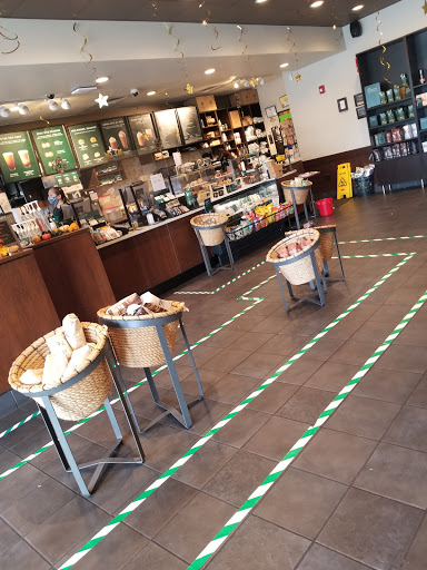 Coffee Shop «Starbucks», reviews and photos, 35 Airport Rd, Warwick, RI 02889, USA