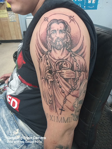 Explore mexico flag tattoo ideas, creative tattoo ideas in Cranston, available at Kabloom Tattoo Studio