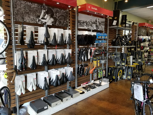 Bicycle Repair Shop «Bike World in Alamo Heights», reviews and photos, 5911 Broadway St, Alamo Heights, TX 78209, USA