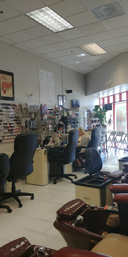 Shopping Mall «Gateway Shopping Center», reviews and photos, 9924 NE Halsey St, Portland, OR 97220, USA