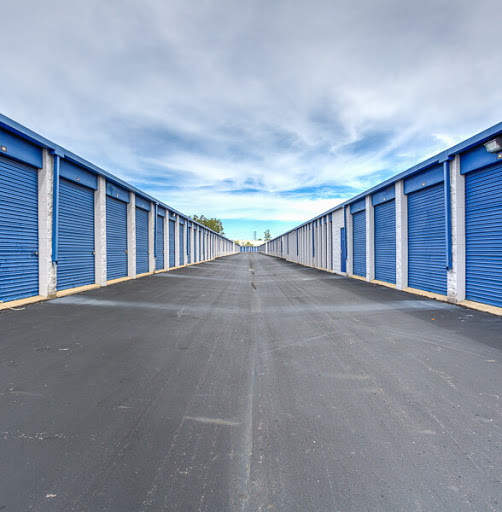 Self-Storage Facility «Simply Self Storage - Warren», reviews and photos, 20979 Groesbeck Hwy, Warren, MI 48089, USA