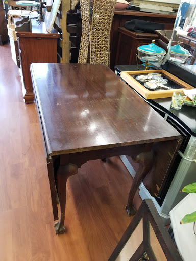 Thrift Store «Taste and See Thrift/Antiques», reviews and photos, 720 NY-25A, Rocky Point, NY 11778, USA