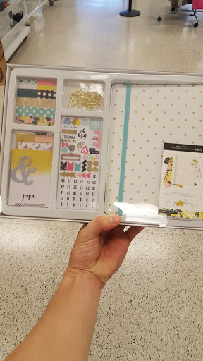 Clothing Store «Ross Dress for Less», reviews and photos, 921 E Commercial Blvd, Oakland Park, FL 33334, USA