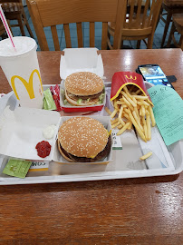 Cheeseburger du Restauration rapide McDonald's à Allan - n°3