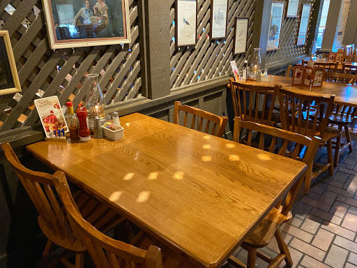 American Restaurant «Cracker Barrel Old Country Store», reviews and photos, 796 Business Park Dr, Prattville, AL 36066, USA