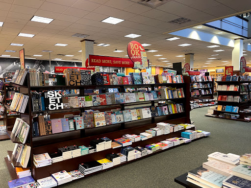 Barnes & Noble image