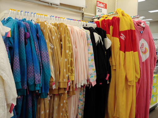 Department Store «Target», reviews and photos, 9882 Adams Ave, Huntington Beach, CA 92646, USA