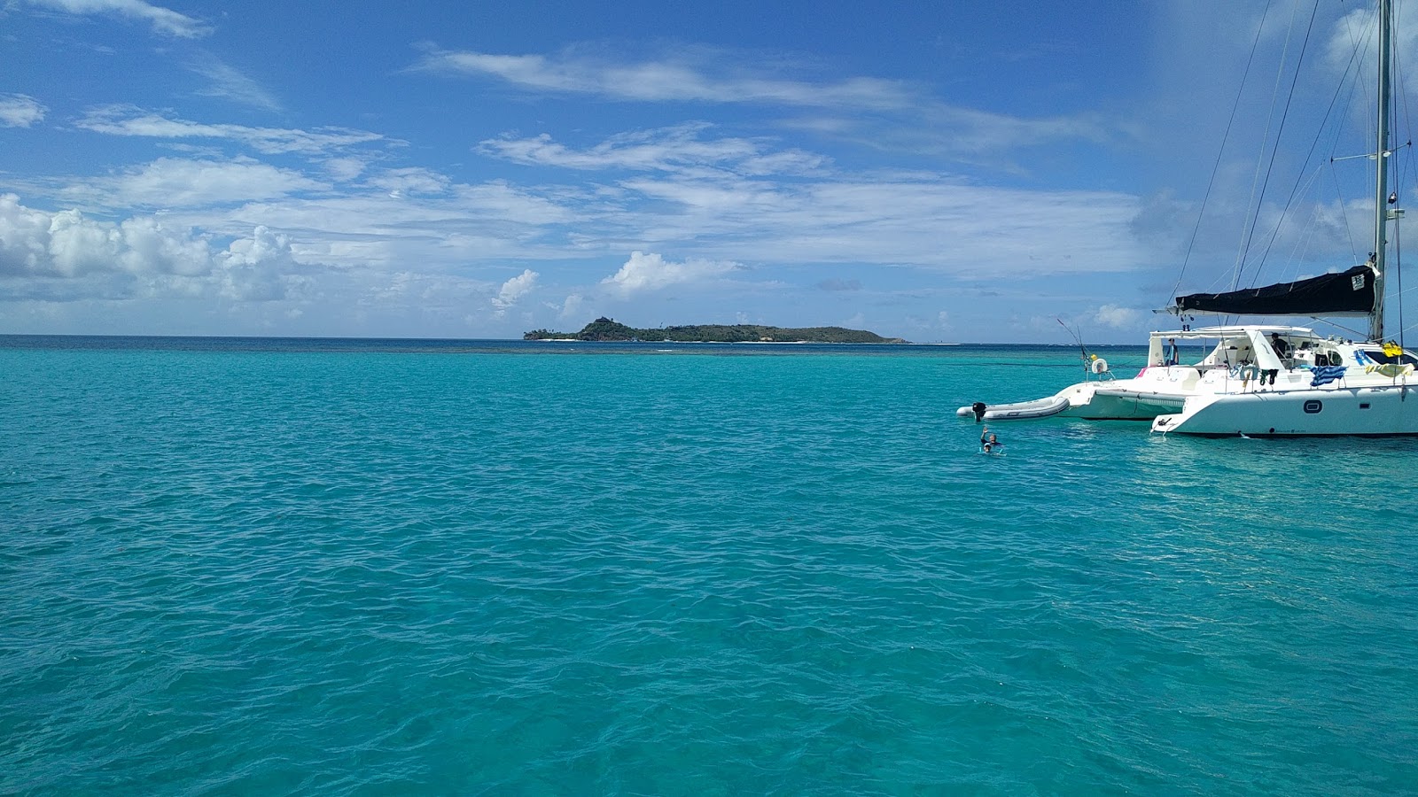 Foto von Eustatia Island Strand mit sehr sauber Sauberkeitsgrad