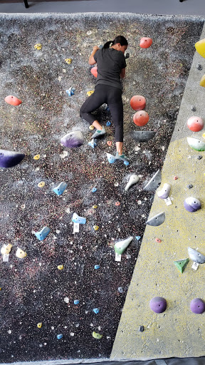 Rock Climbing Gym «Hangar 18 Indoor Climbing Gym - Mission Viejo», reviews and photos, 23812 Vía Fabricante A4, Mission Viejo, CA 92691, USA