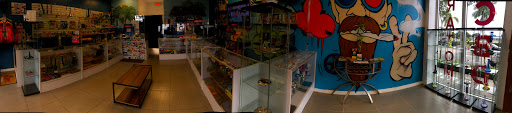 Tobacco Shop «J&J Smoke Shop», reviews and photos, 4520 Hallandale Beach Blvd, Pembroke Park, FL 33023, USA