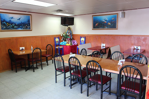 Grocery Store «La Mexicana Grocery Store», reviews and photos, 432 N Main St, West Bend, WI 53090, USA