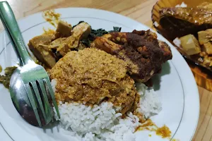 Rumah Makan Padang Denai image