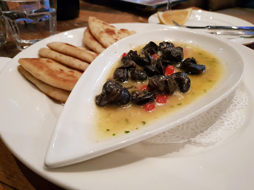 Wine Bar «WineStyles of Montclair», reviews and photos, 4394 Kevin Walker Dr, Montclair, VA 22025, USA