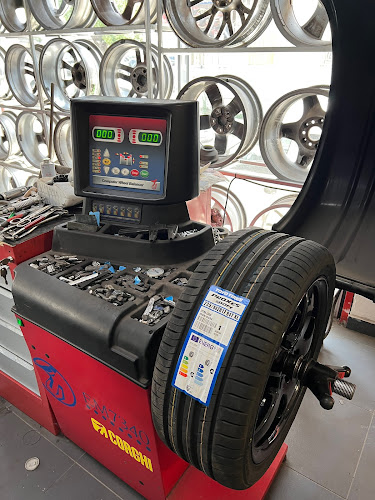 ΜΠΑΛΤΑΣ ΓΡΗΓΟΡΗΣ - Κατάστημα ελαστικών