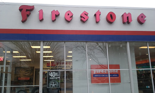 Tire Shop «Firestone Complete Auto Care», reviews and photos, 401 E Broadway, Louisville, KY 40202, USA