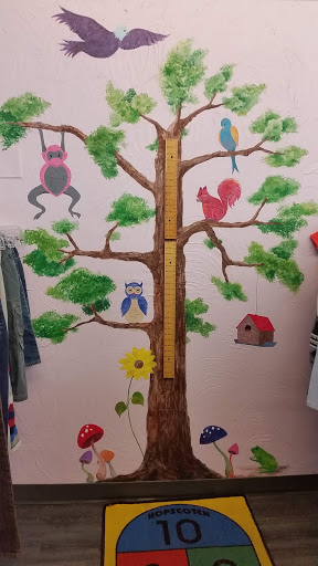 Thrift Store «Wings Resale Store», reviews and photos, 8349 W Golf Rd, Niles, IL 60714, USA