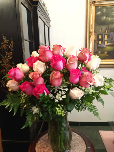 Florist «Rialto Florist», reviews and photos, 114 S Riverside Ave, Rialto, CA 92376, USA