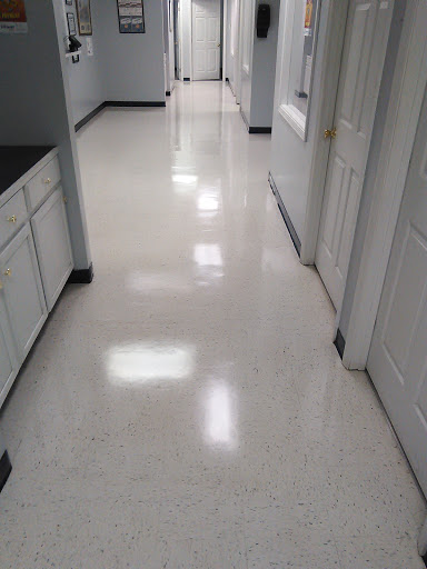 Used Car Dealer «Car-Mart of Tullahoma», reviews and photos, 2116 N Jackson St, Tullahoma, TN 37388, USA