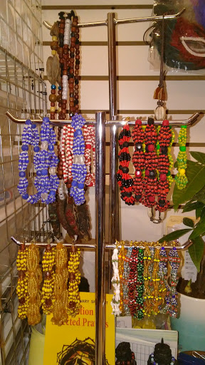 Shopping Mall «Magic Mall Plaza», reviews and photos, 2155 W Colonial Dr, Orlando, FL 32804, USA