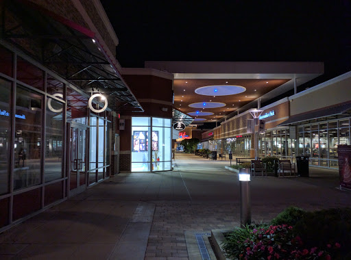 Shopping Mall «Taubman Prestige Outlets», reviews and photos, 17057 N Outer 40 Rd, Chesterfield, MO 63005, USA