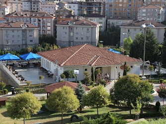 Kağıthane Belediyesi Mehmet Akif Ersoy Parkı Beyaz Kafeterya