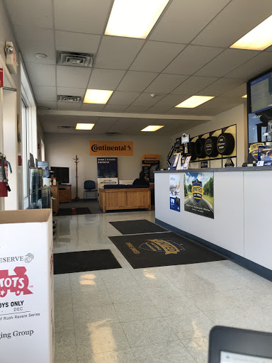 Auto Repair Shop «United Tire & Service of East Caln», reviews and photos, 980 E Lancaster Ave, Downingtown, PA 19335, USA