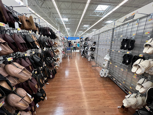 Department Store «Walmart Supercenter», reviews and photos, 731 E Rochambeau Dr, Williamsburg, VA 23188, USA