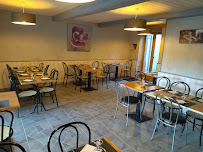 Atmosphère du Restaurant Le Cheval Blanc à La Clayette - n°2
