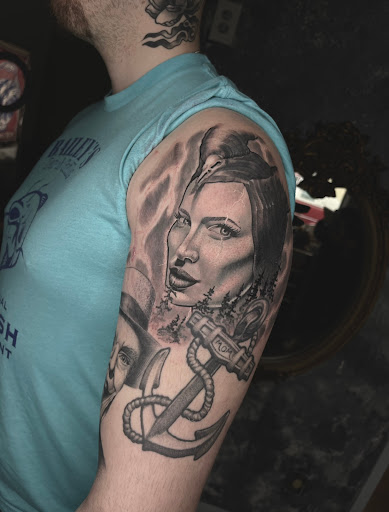 Explore bracelet tattoo ideas with names, creative tattoo ideas in Southampton, available at Le Uke Tattoo Studio