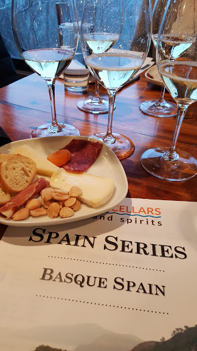 Wine Store «Sunfish Cellars Wine & Spirits», reviews and photos, 803 Sibley Memorial Hwy, St Paul, MN 55118, USA