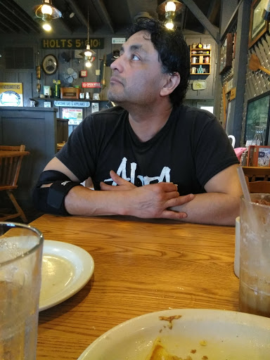 American Restaurant «Cracker Barrel Old Country Store», reviews and photos, 4758 Lanier Islands Pkwy, Buford, GA 30518, USA