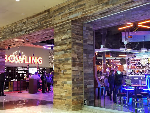 Shopping Mall «Westfield Santa Anita», reviews and photos, 400 S Baldwin Ave, Arcadia, CA 91007, USA