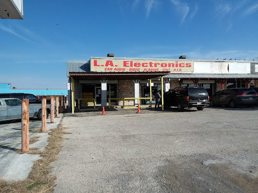 Car Stereo Store «L A Electronics», reviews and photos, 3935 Eisenhauer Rd, San Antonio, TX 78218, USA
