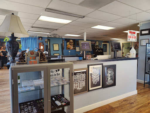 Tattoo Shop «Famous Tattoo & Body Piercing», reviews and photos, 1973 S Victoria Ave, Ventura, CA 93003, USA