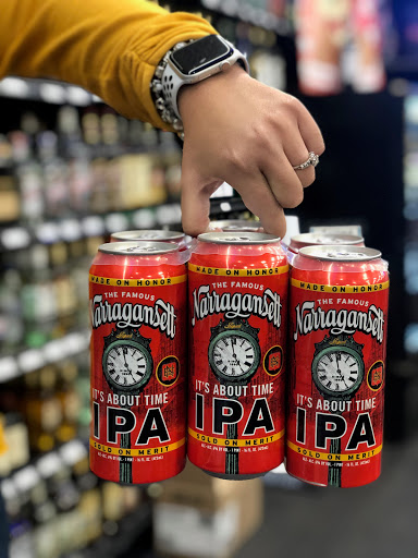 Liquor Store «FERNANDEZ SQUARE LIQUORS», reviews and photos, 342 Broad St, Providence, RI 02907, USA