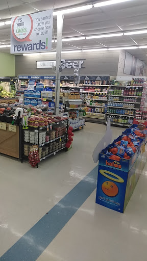 Grocery Store «United Supermarkets», reviews and photos, 202 N Main St, Seymour, TX 76380, USA