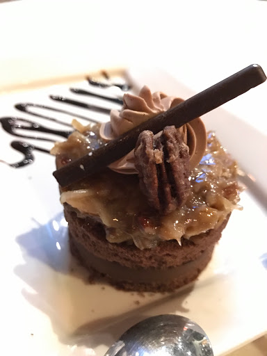 Chocolate Shop «Le Chocoholique», reviews and photos, 601 N High St, Columbus, OH 43215, USA