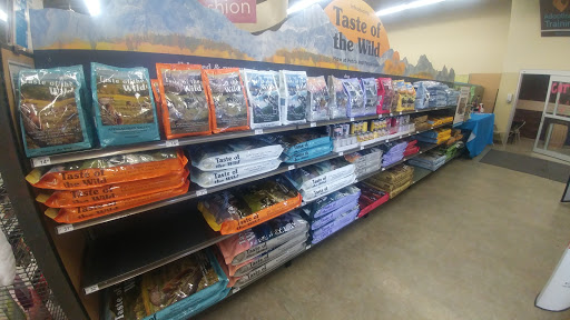 Pet Supply Store «Petco Animal Supplies», reviews and photos, 911 N Stratford Rd c, Moses Lake, WA 98837, USA