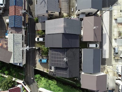 人見屋根店 本社