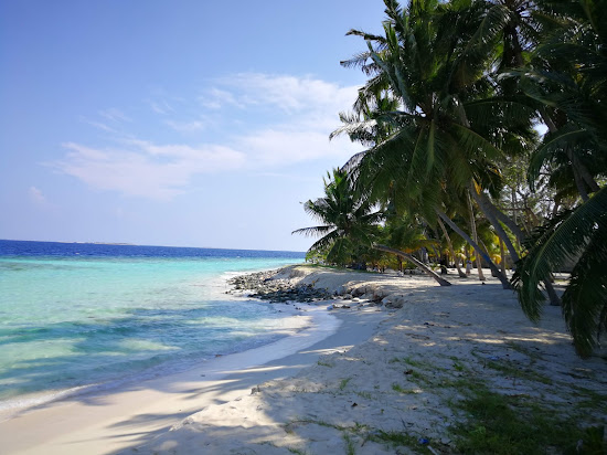 Meedhoo Island Beach
