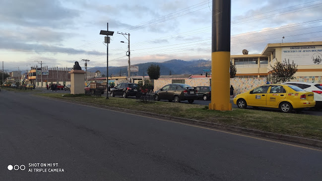 8964+J3X, Riobamba, Ecuador