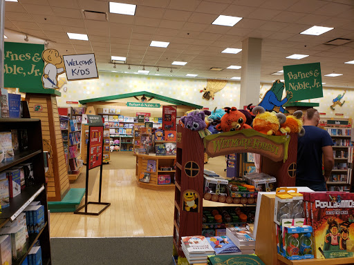 Book Store «Barnes & Noble Booksellers Palm Desert», reviews and photos, 72840 Highway 111 # 425, Palm Desert, CA 92260, USA